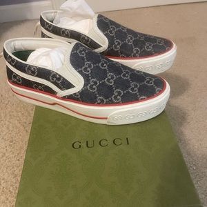 Gucci Low Top Loafers